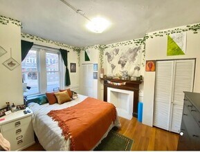 322 St Paul St in Brookline, MA - Foto de edificio - Building Photo