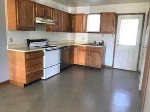 910 Prater Rd-Unit -910 in Sulphur, LA - Building Photo - Building Photo