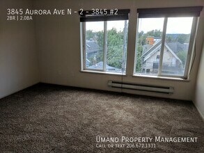 3845 Aurora Ave N in Seattle, WA - Building Photo - Building Photo