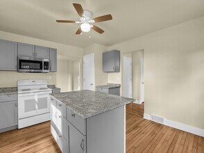 W4015 Black Point Rd in Lake Geneva, WI - Building Photo - Building Photo