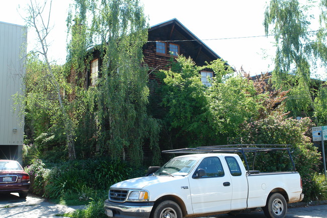 1407-1409 Spruce St in Berkeley, CA - Building Photo - Building Photo