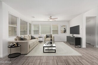 7138 W Kent Dr in Chandler, AZ - Building Photo - Building Photo