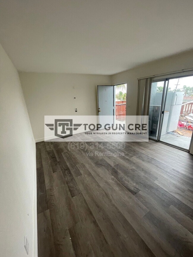 220 E Park Ave in San Diego, CA - Building Photo - Building Photo