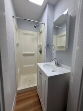 74 Bedford St, Unit #1 in Waltham, MA - Building Photo - Building Photo