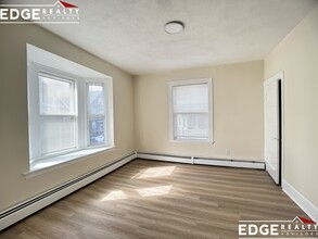 25 Mapleton St, Unit 2 in Boston, MA - Building Photo - Building Photo