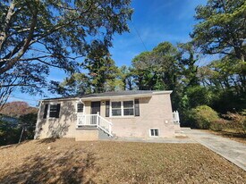 245 Argus Cir NW in Atlanta, GA - Building Photo