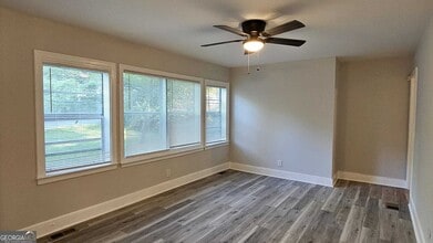 1830 Meadow Ln in Decatur, GA - Building Photo - Building Photo