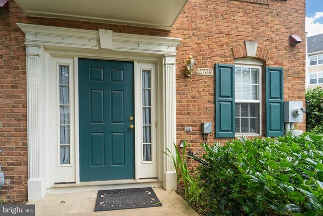 2739 Manhattan Pl in Vienna, VA - Building Photo - Building Photo