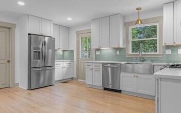 4812 Bromfield Ave in Virginia Beach, VA - Building Photo - Building Photo