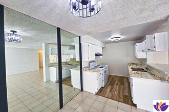 20234 Cantara St, Unit 249 in Winnetka, CA - Building Photo - Building Photo