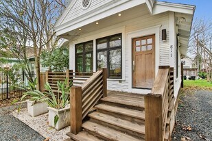 811 E 23rd St in Houston, TX - Building Photo