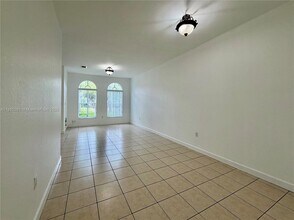12362 SW 122nd St in Miami, FL - Building Photo - Building Photo