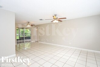 16901 SW 108th Ave in Miami, FL - Building Photo - Building Photo