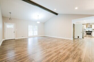 1027 Mandalay Ct SW in Lilburn, GA - Building Photo - Building Photo