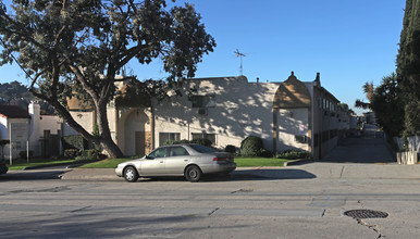 Kadi Manor in Los Angeles, CA - Foto de edificio - Building Photo