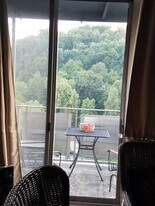 1800 Roundhill Rd, Unit 1205 in Charleston, WV - Building Photo