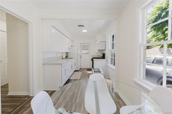 13842 Hamlin St in Los Angeles, CA - Building Photo - Building Photo