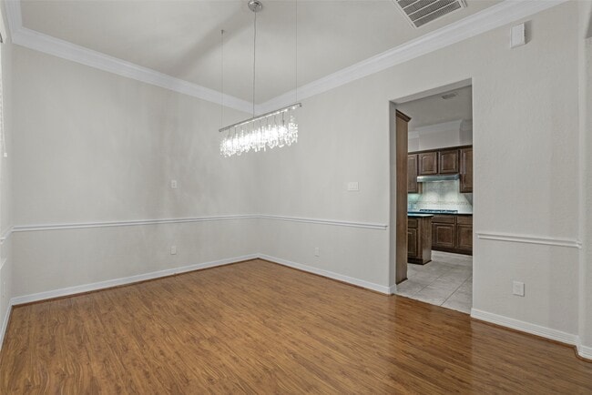 2919 Royal Oaks Grove