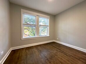 2607 N Spaulding Ave in Chicago, IL - Building Photo - Building Photo