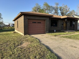 806 Jackson St in Borger, TX - Building Photo