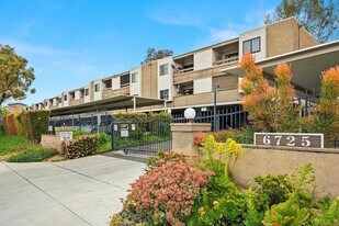 6725 Mission Gorge Rd, Unit 102A in San Diego, CA - Building Photo