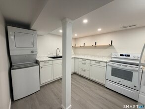 2496 Easton Turnpike in Fairfield, CT - Building Photo - Building Photo