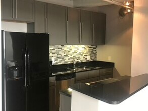 1720 Chouteau Ave in St. Louis, MO - Foto de edificio - Building Photo