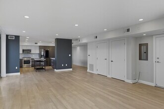 85 Willow Ct, Unit 501 in Boston, MA - Foto de edificio - Building Photo