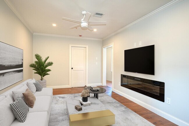 369 Grant St in Framingham, MA - Building Photo - Building Photo