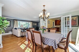 25 Tamarack Way in Pleasantville, NY - Building Photo - Building Photo