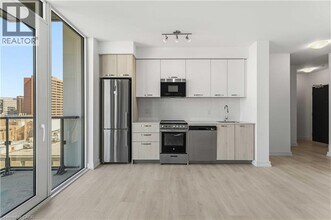 75 James St S in Hamilton, ON - Building Photo - Building Photo