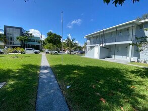 115 Lucerne Ave in Lake Worth Beach, FL - Foto de edificio - Building Photo