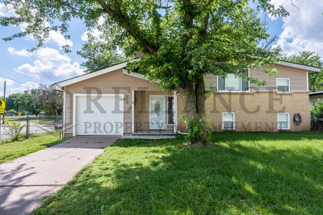 property at 533 S Westview Dr