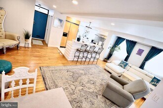 701 Lombard St in Philadelphia, PA - Building Photo - Building Photo