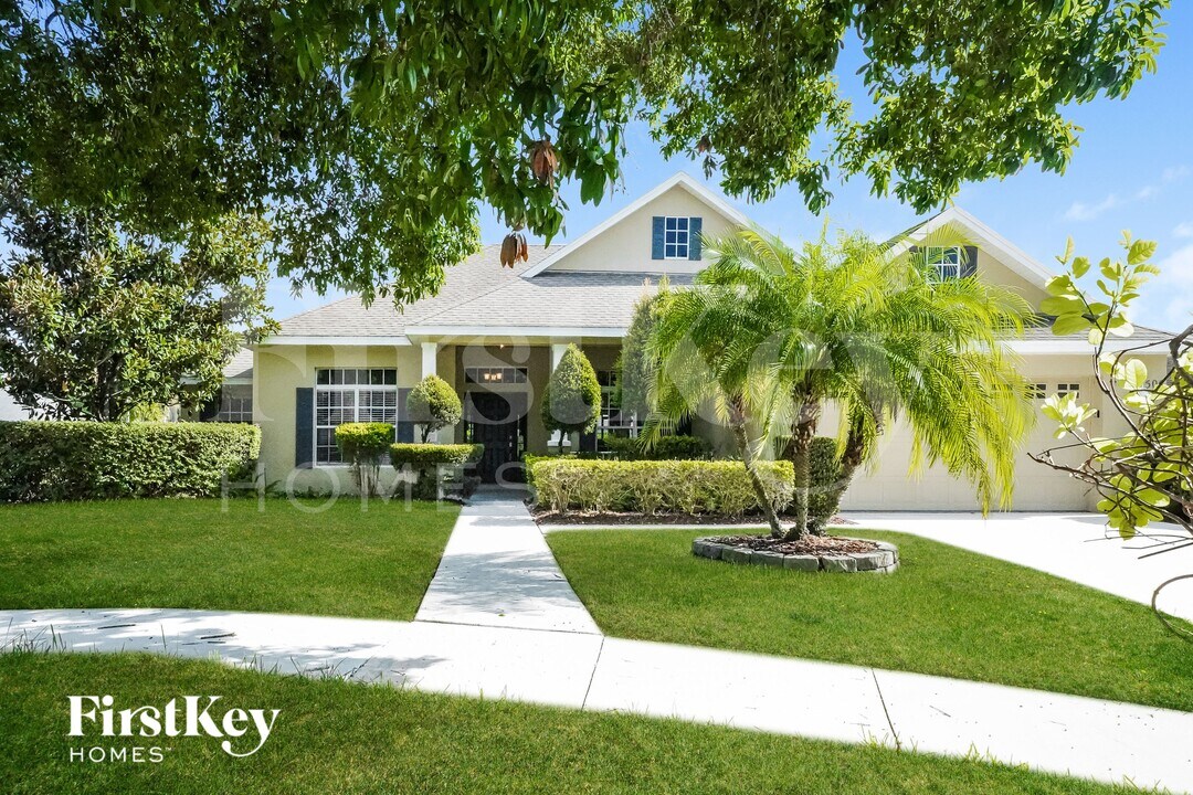 505 Orsota Ct in Auburndale, FL - Foto de edificio