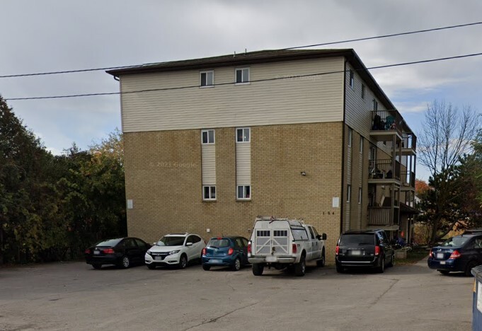 104 Cannifton Rd in Belleville, ON - Building Photo