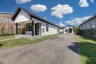 7001 Avenue P in Houston, TX - Building Photo