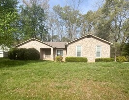 1758 Heathrow Dr in Cookeville, TN - Building Photo
