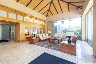 421 Olohana St, Unit 2804 in Honolulu, HI - Building Photo - Building Photo