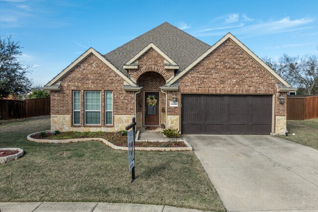 Stone River Estates in Royse City, TX - Foto de edificio - Building Photo