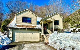 668 Heritage Hls in Somers, NY - Building Photo