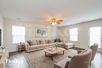 1377 Aurora Glen Dr in Rural Hall, NC - Building Photo - Building Photo