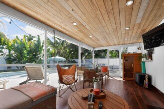 976 SW 11th St in Boca Raton, FL - Building Photo - Building Photo