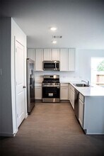 10288 Prairie Dunes Ln in Cleveland, TX - Building Photo - Building Photo