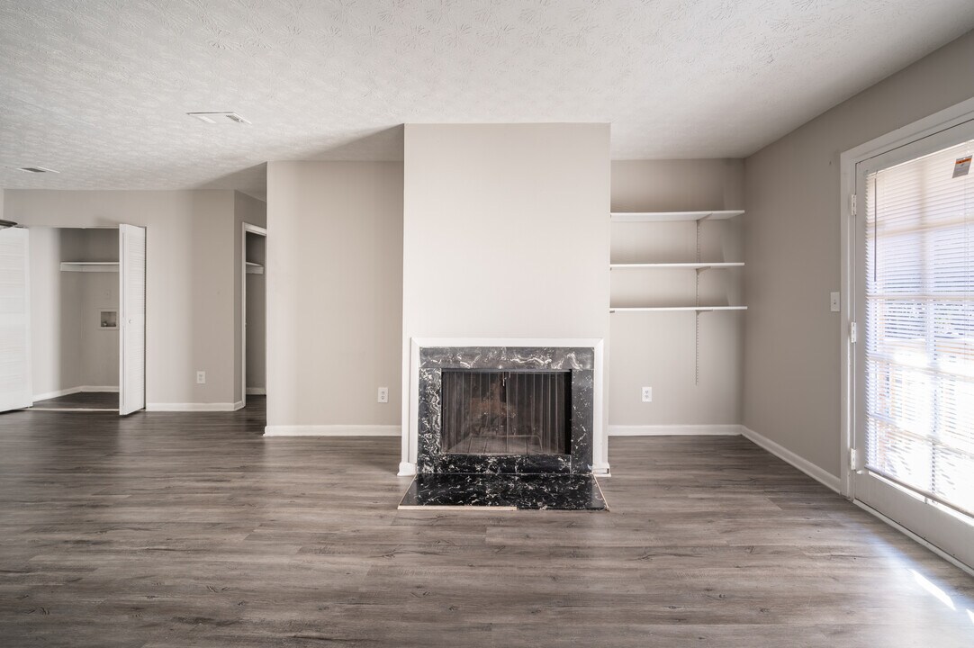Ashberry in Decatur, GA - Building Photo