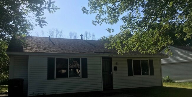 property at 1003 Shasta Dr