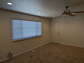 2330 W Garland Ave in Fresno, CA - Building Photo - Building Photo