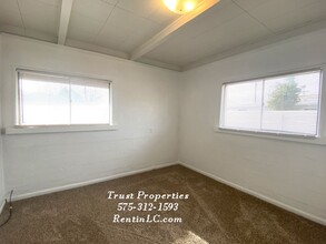 920 Texas Dr in Las Cruces, NM - Building Photo - Building Photo