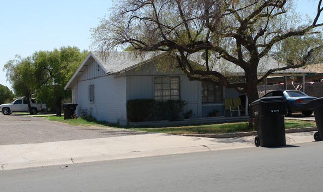 1957 E Don Carols Ave in Tempe, AZ - Building Photo - Building Photo