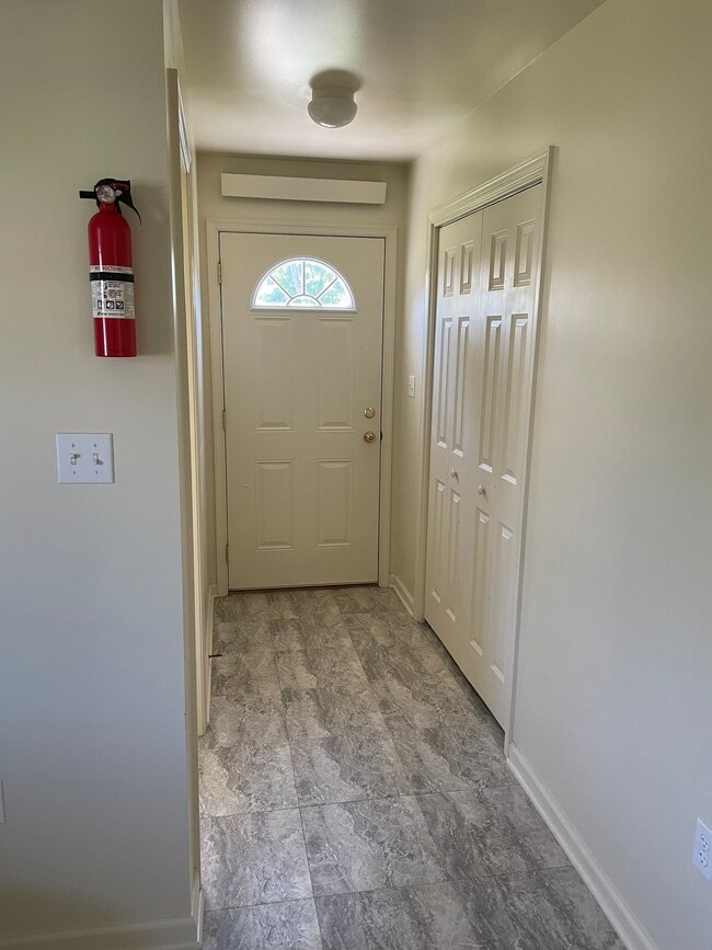 223 Delaware Ave, Unit 1st Floor in Morrisville, PA - Building Photo - Building Photo